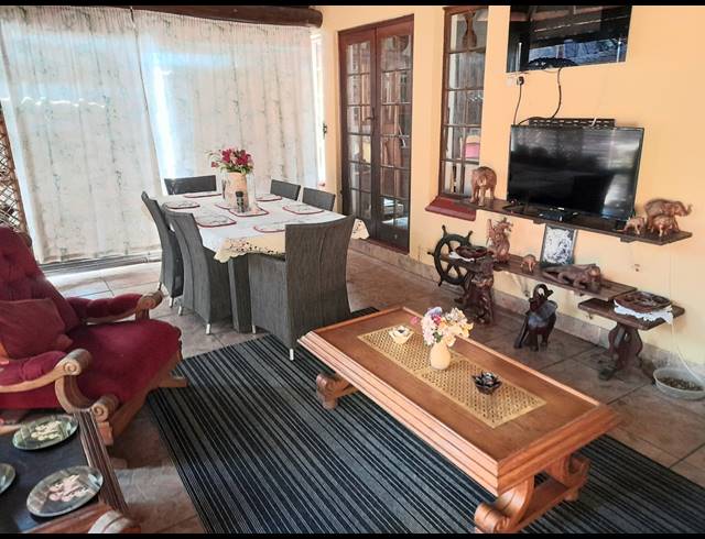 4 BEDROOM HOUSE FOR SALE IN BLUFF